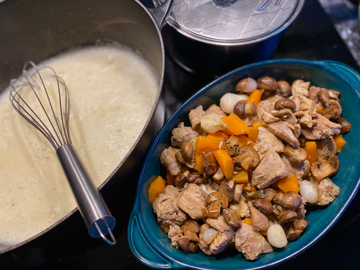 how to make blanquette sauce for the French blanquette de veau stew