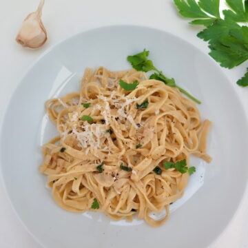 pasta bowl of egg noodles tossed in olive oil, butter, garlic, herbs and garlic